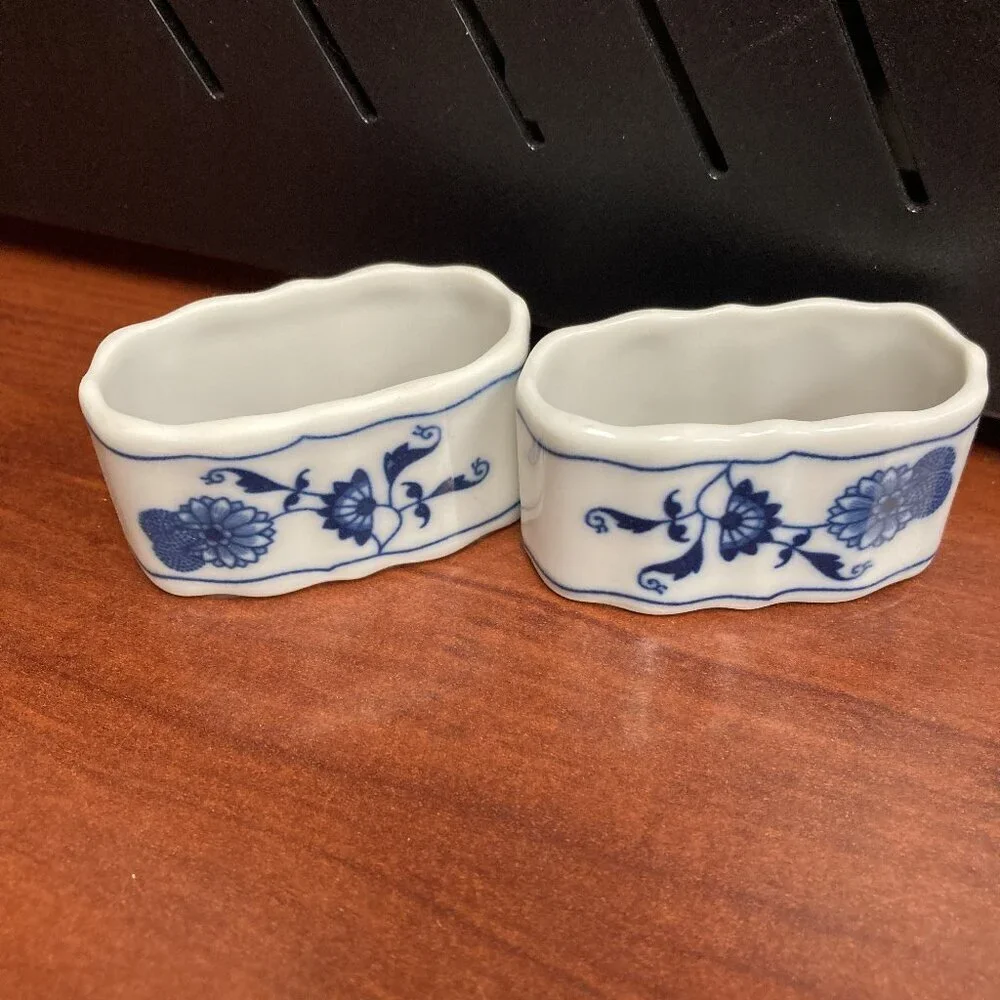 Japan Blue Danube porcelain napkin rings—11 rings - Picture 1 of 2